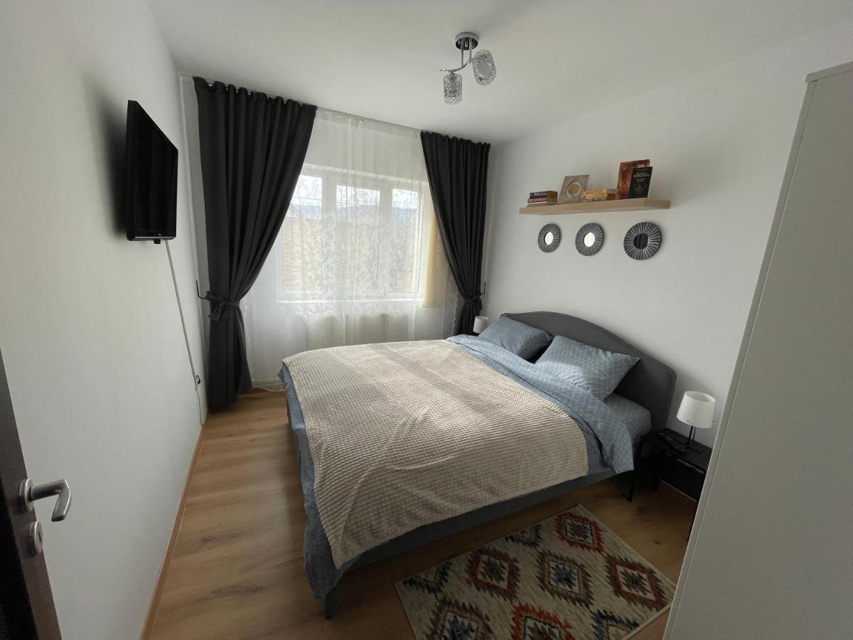 Apartament Cina Husi Экстерьер фото