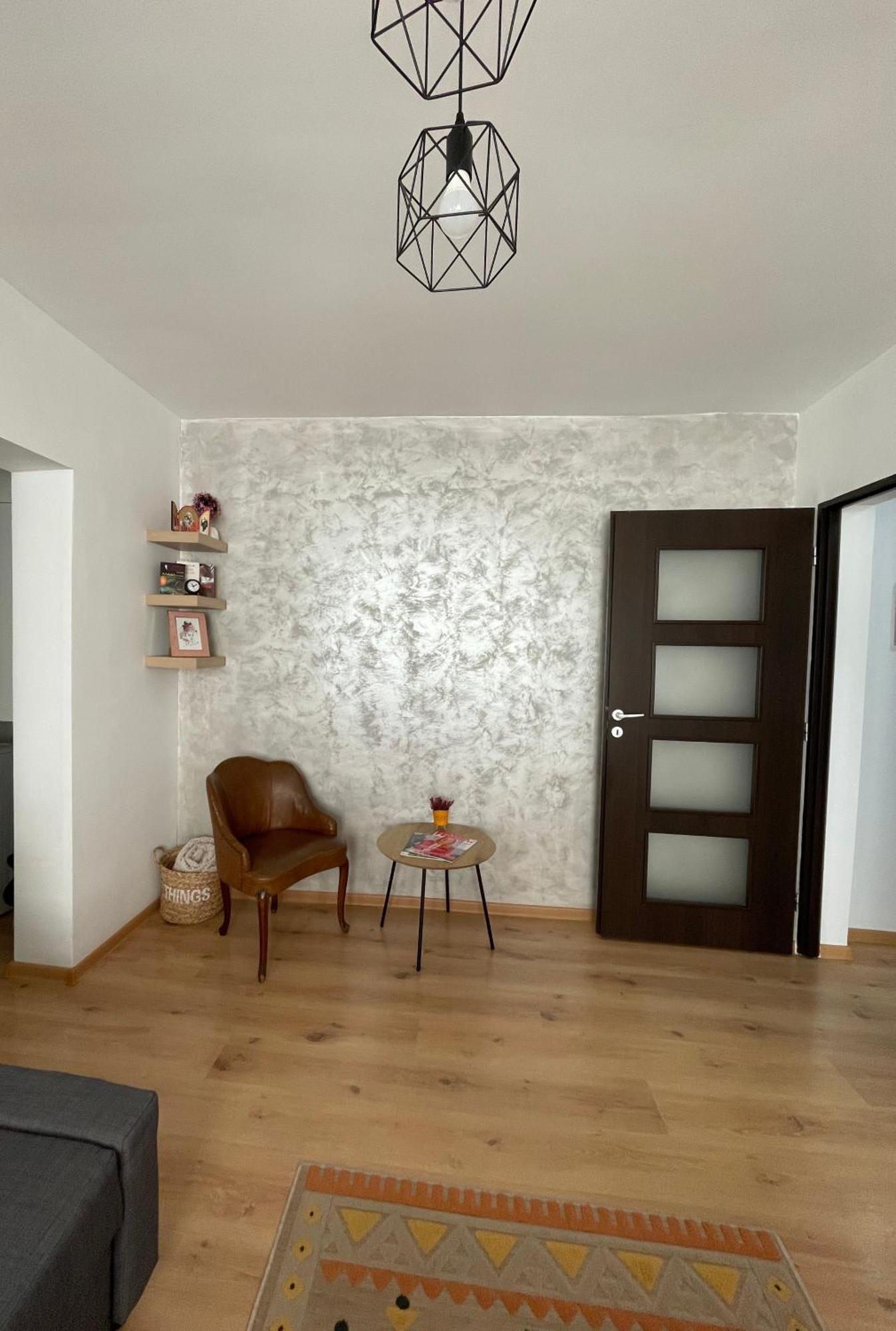Apartament Cina Husi Экстерьер фото